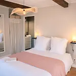 Patio Des Reves - Charme Au Coeur Du Gers 3*
