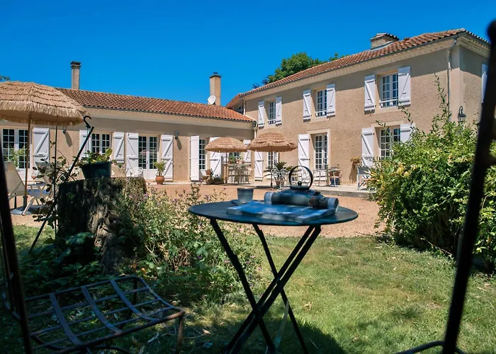 Patio Des Reves - Charme Au Coeur Du Gers B&B